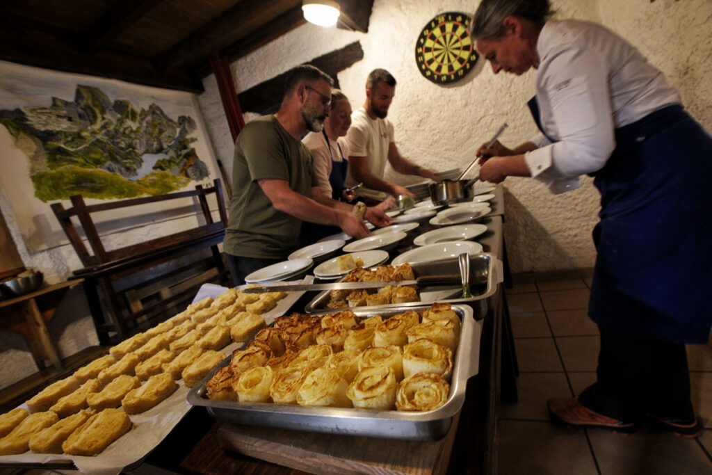 repas gastronomique au refuge Estagnous